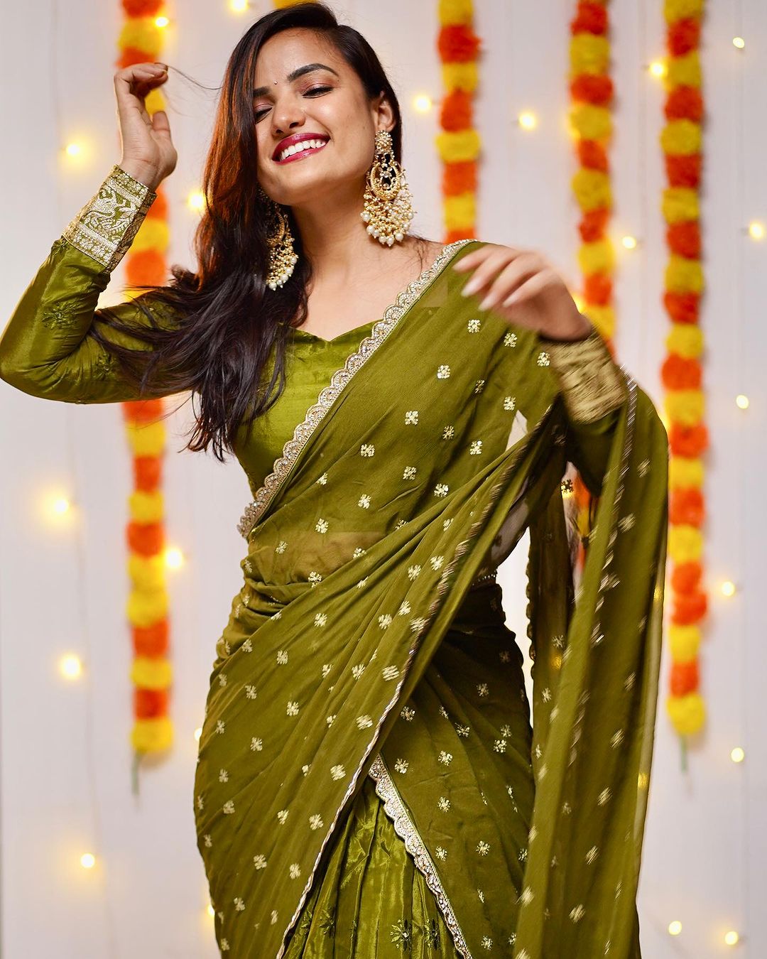 Telugu ETV Anchor Siri Hanumanth in Green Saree5